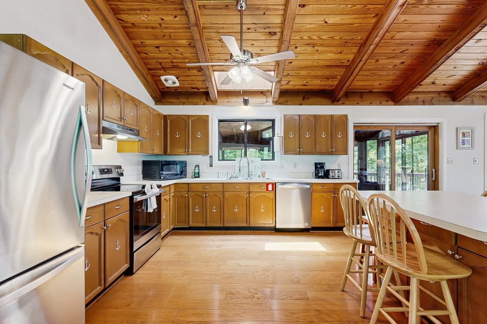 House, Multiple Beds, Kitchen (Hideaway Haven) | Private kitchen