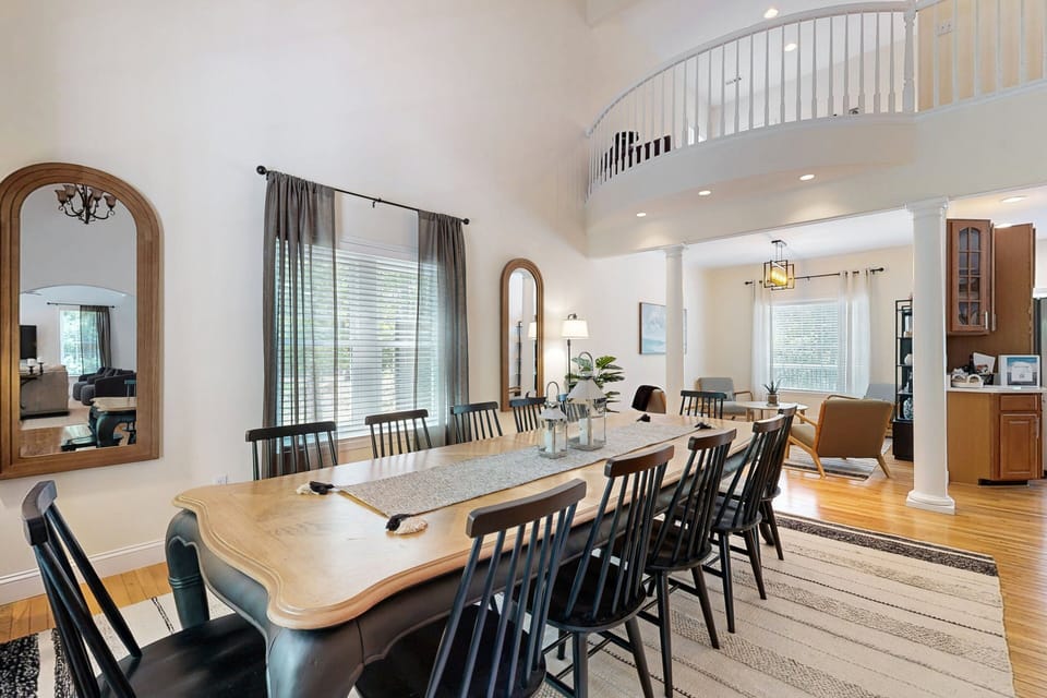 House, Multiple Beds, Fireplace (Lake Effect) | 3 bedrooms, individually decorated, individually furnished, bed sheets