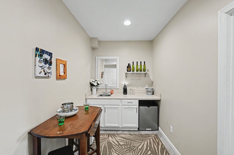 House, Multiple Beds, Hot Tub (Hat Trick) | Private kitchen