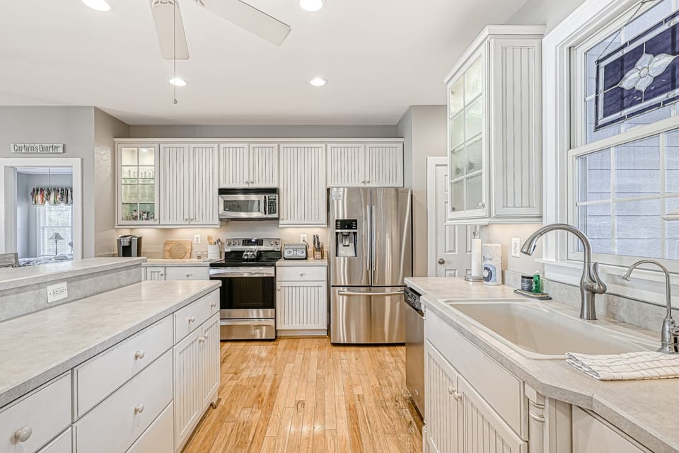 House, Multiple Beds, Kitchen (Lake Anna Cabana) | Private kitchen