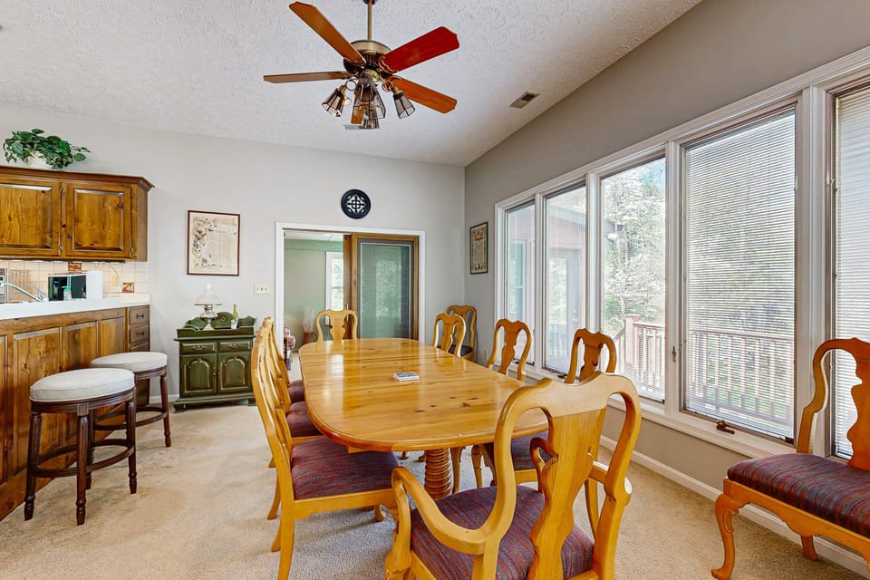 House, Multiple Beds, Kitchen (Lazy Daze Lodge) | 8 bedrooms, individually decorated, individually furnished, bed sheets