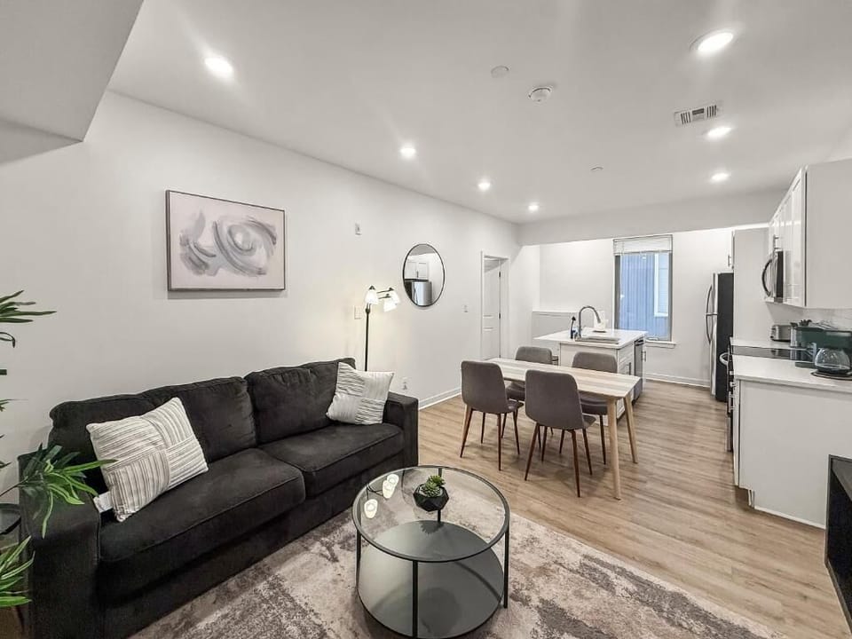 Apartment, 2 Bedrooms | Living area