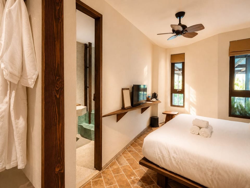 Superior Double Room | Desk, WiFi (free)