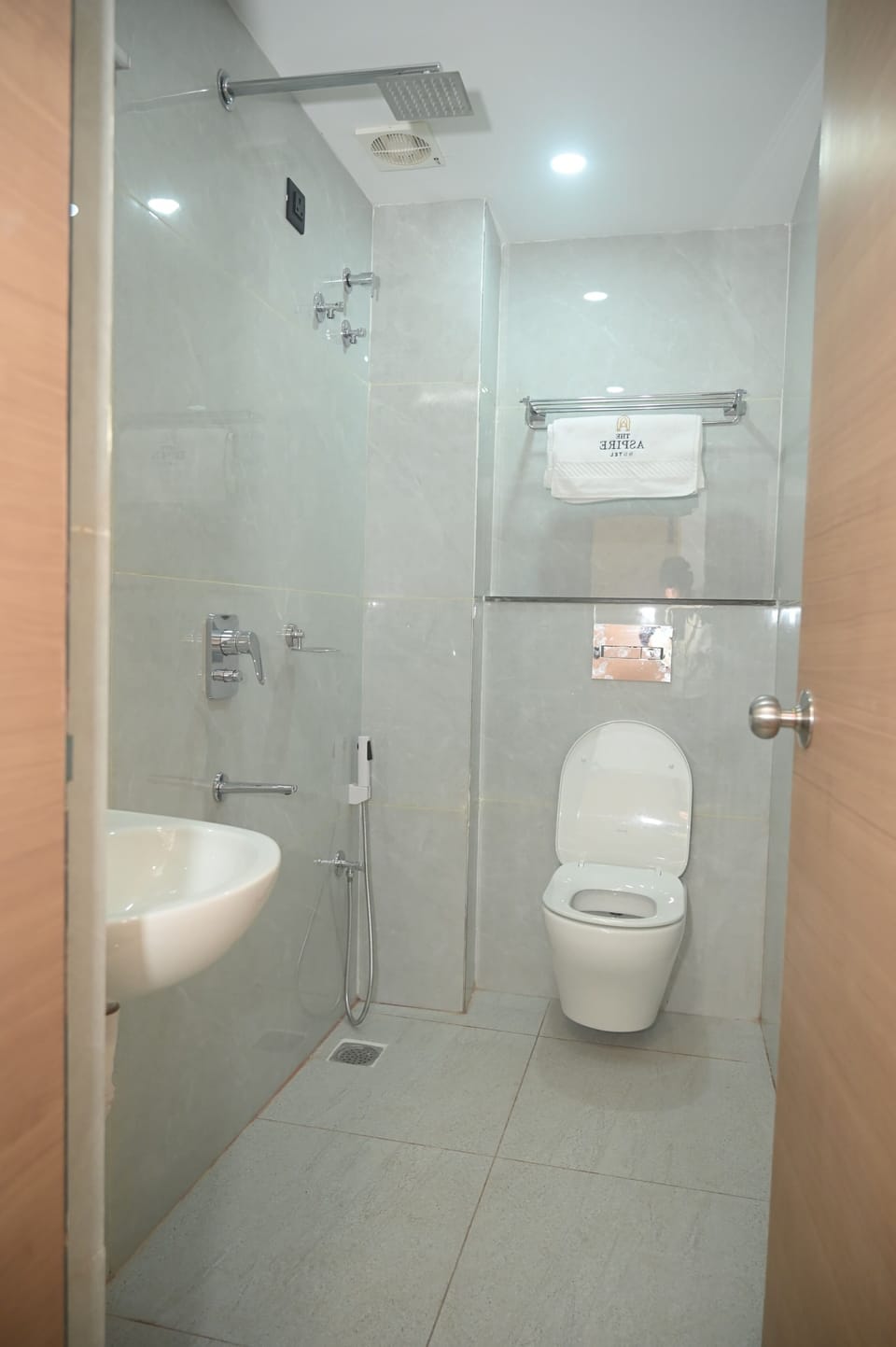 Shower, towels, soap, shampoo