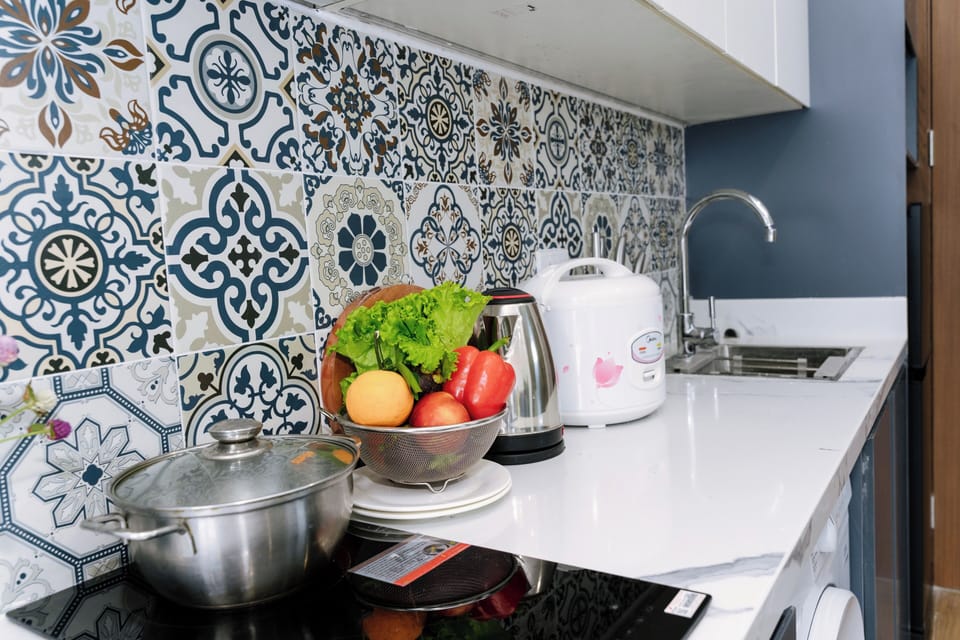 Studio, Balcony | Private kitchen | Mini-fridge, microwave