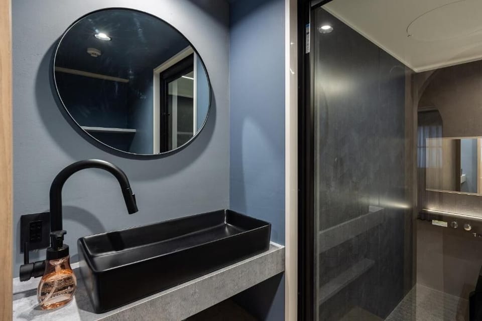 Deluxe Villa | Bathroom | Slippers
