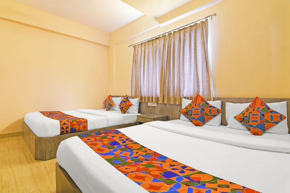 Premium Room | Egyptian cotton sheets, premium bedding, in-room safe, desk