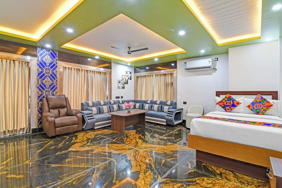 Executive Room | Egyptian cotton sheets, premium bedding, in-room safe, desk