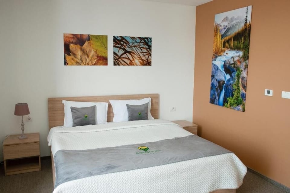 Desk, laptop workspace, iron/ironing board, free WiFi