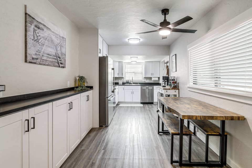 House (3 Bedrooms) | Interior