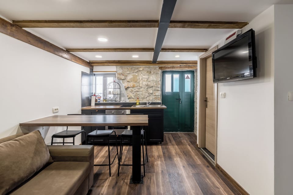 Standard Studio, Courtyard View | Interior