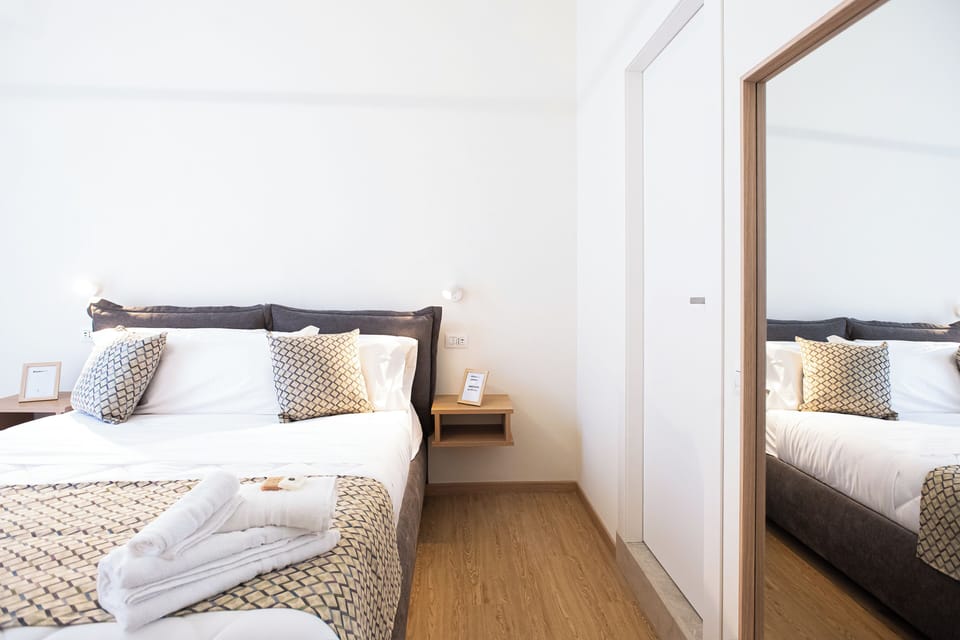 Classic Double Room, Balcony, City View | In-room safe, desk, WiFi (free)