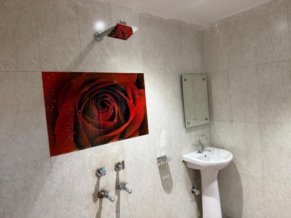 Superior Room | Bathroom | Hair dryer, towels, soap, shampoo