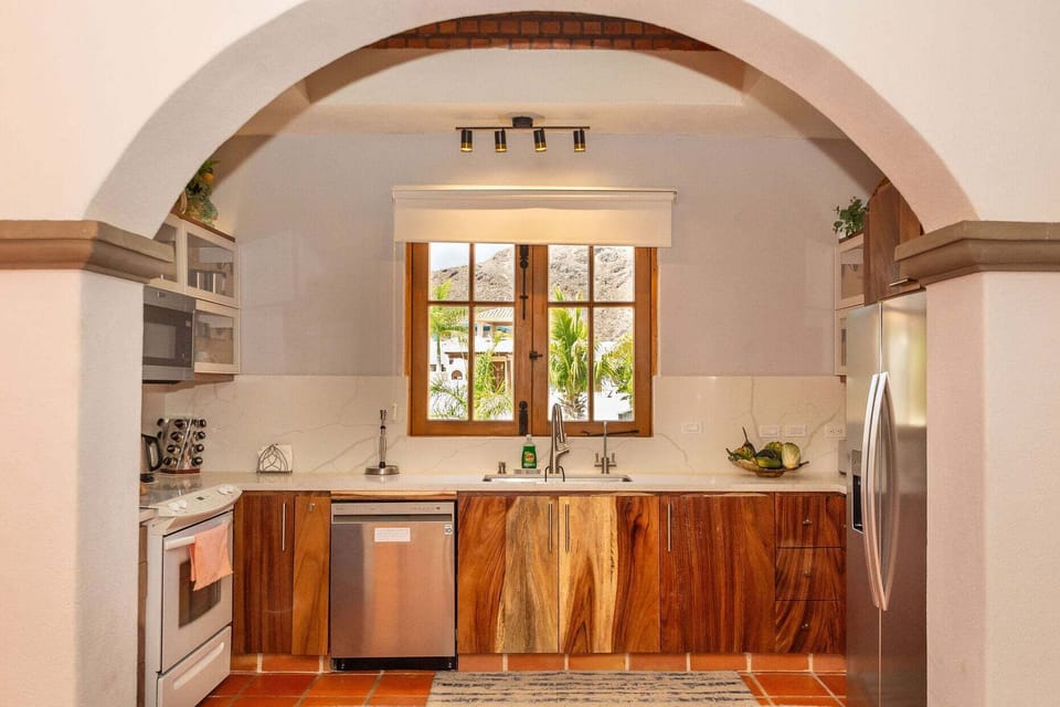 House, Multiple Beds, Pool Access, Mountain View (Casa del Cielo) | Private kitchen