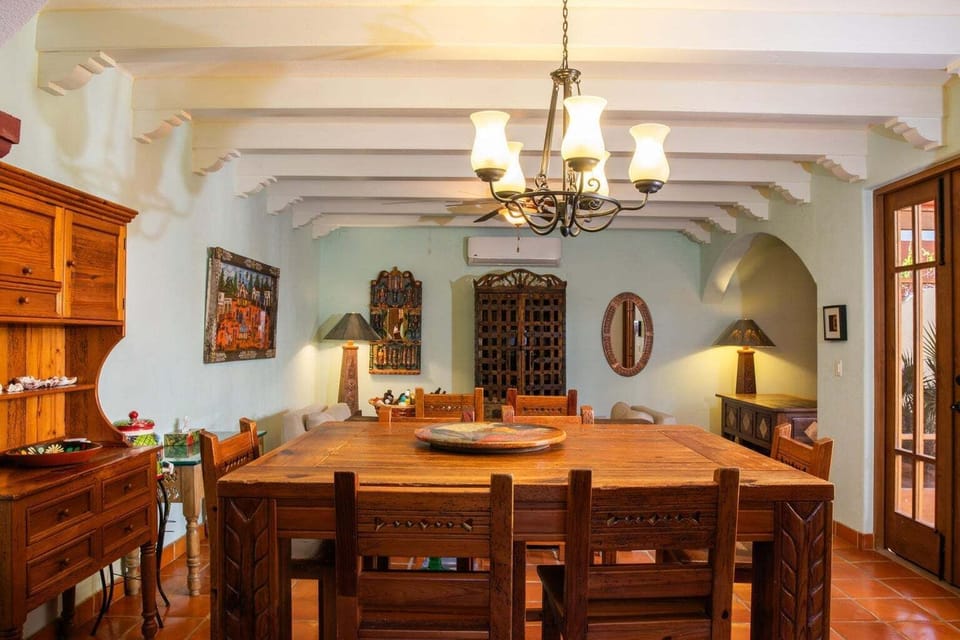 House, Multiple Beds, Pool Access, Mountain View (AV78) | Dining