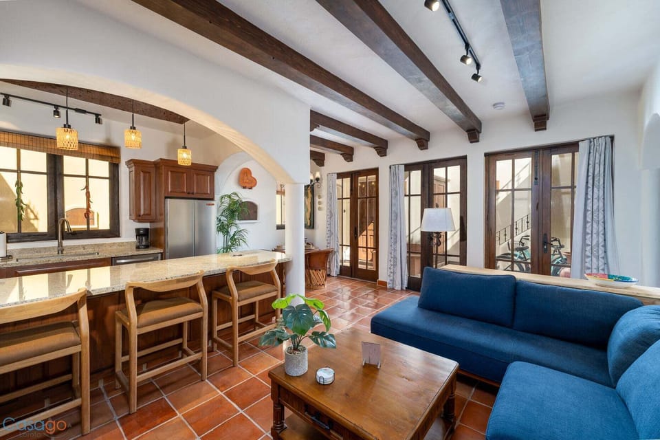 House, 1 King Bed, Pool Access, Pool View (Casa Verde) | Living area