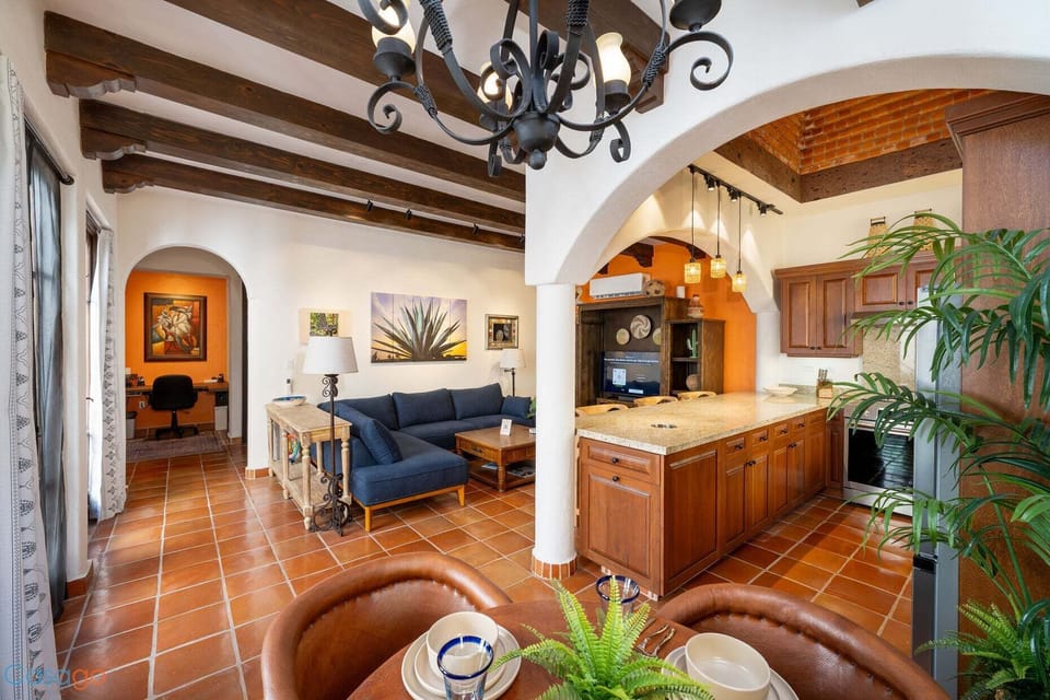 House, 1 King Bed, Pool Access, Pool View (Casa Verde) | Living area