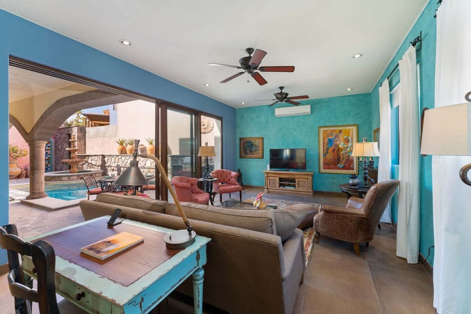 House, 1 King Bed, Pool Access, Ocean View (Casa de Piedra one bedroom) | Living area