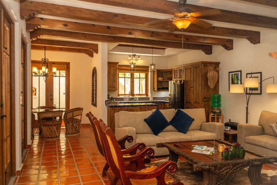 House, Multiple Beds, Pool Access, Ocean View (Casa de la Alegria) | Living area