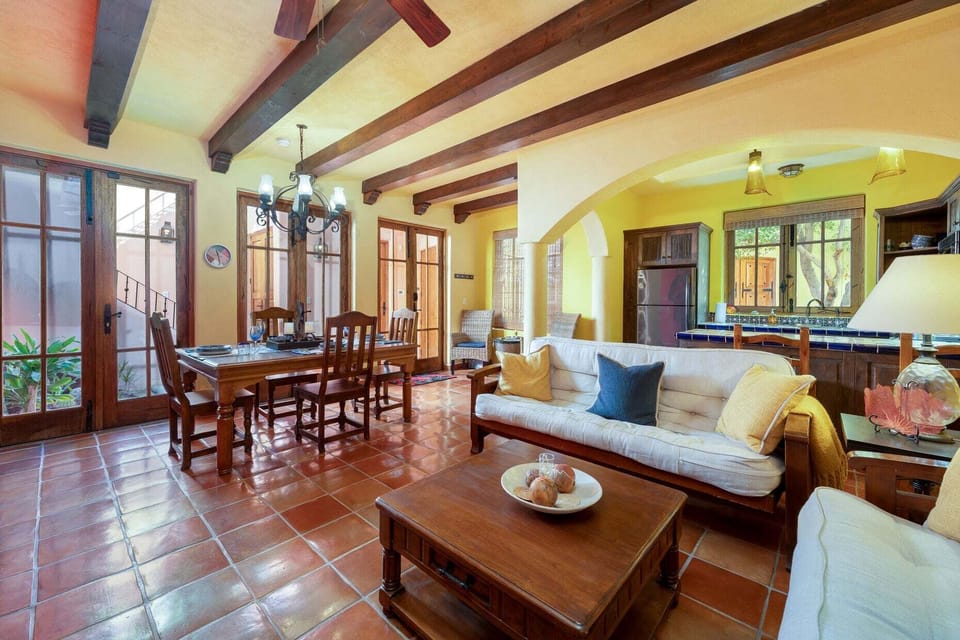 House, Multiple Beds, Pool Access, Mountain View (Casa de Aloha) | Living area
