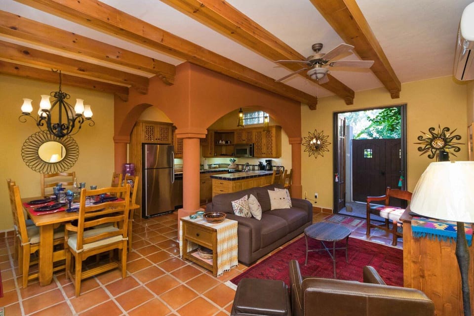 House, Multiple Beds, Pool Access, Mountain View (Casa Isla) | Living area