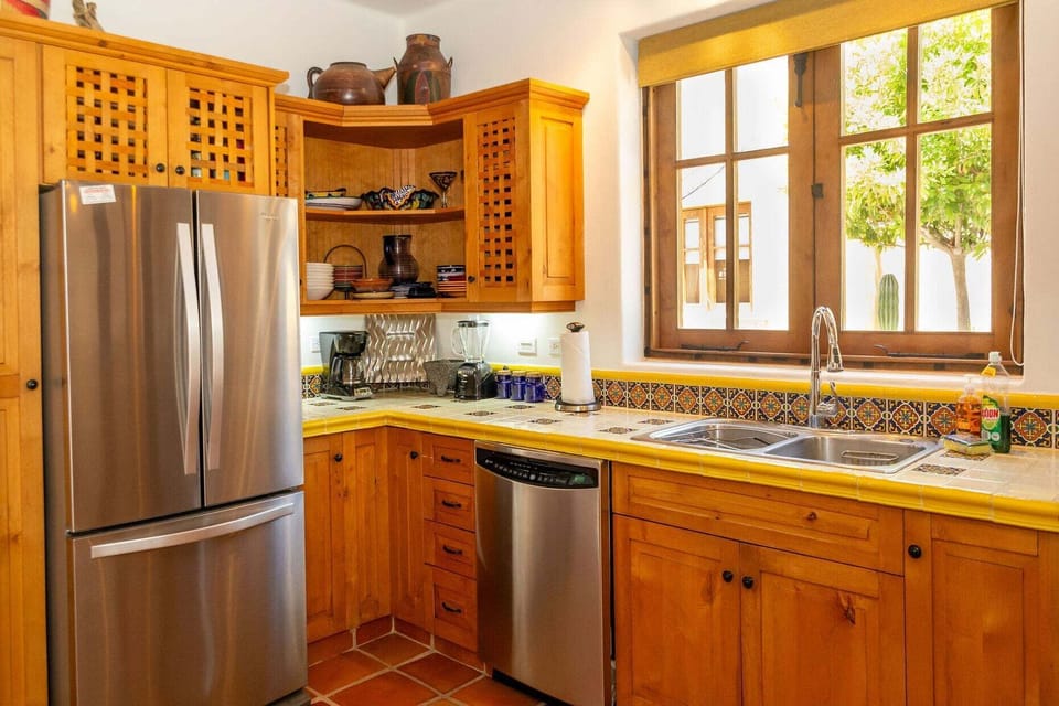 House, Multiple Beds, Pool Access, City View (Casa Linda) | Private kitchen