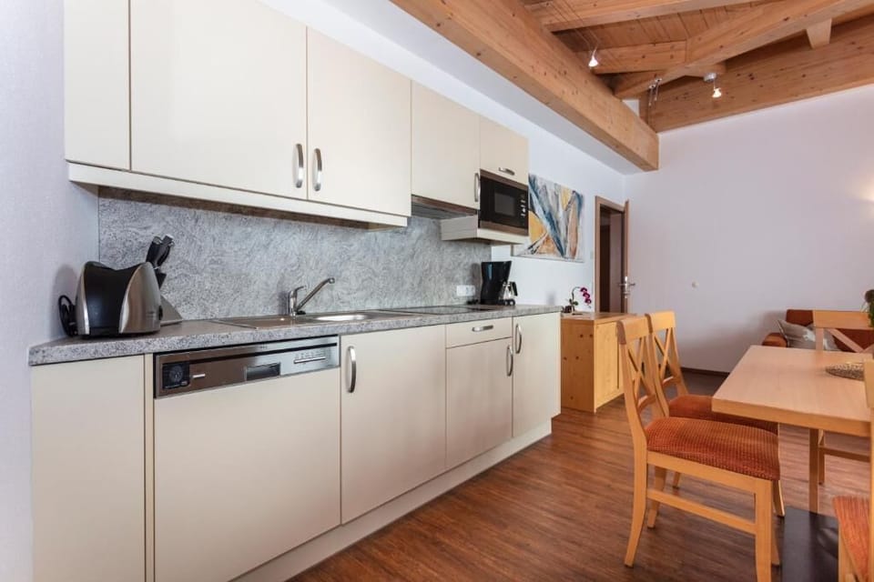 Apartment, Mountain View | Private kitchen