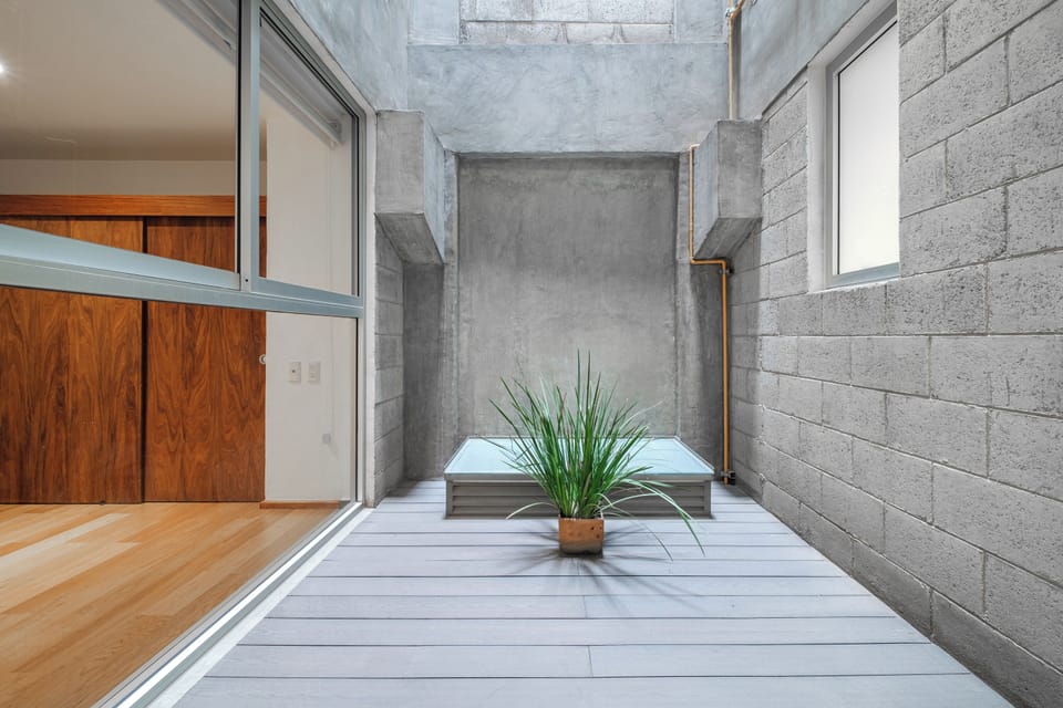 Basic Apartment | Terrace/patio