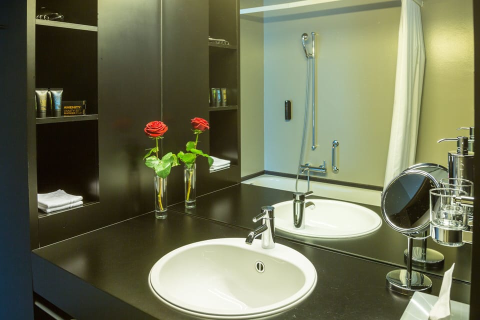 Design Superior Room | Bathroom shower