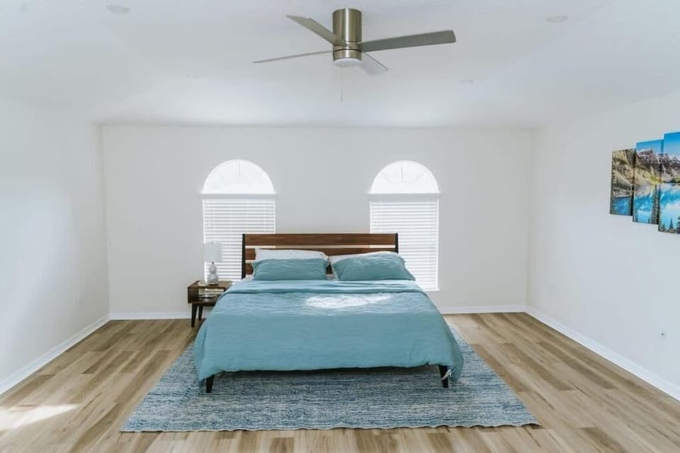 House | WiFi (free), bed sheets