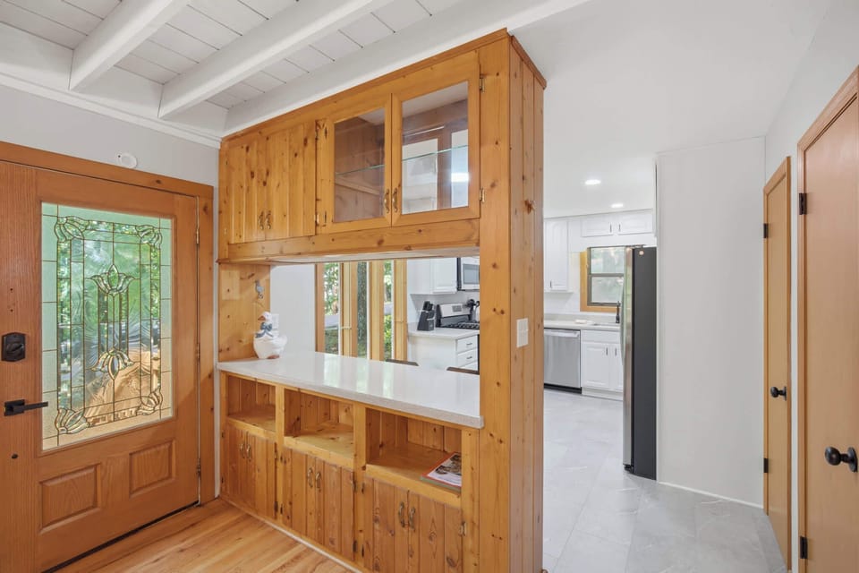 Cabin, Multiple Beds, Mountain View (Sharp Top Mountain Retreat) | Private kitchen