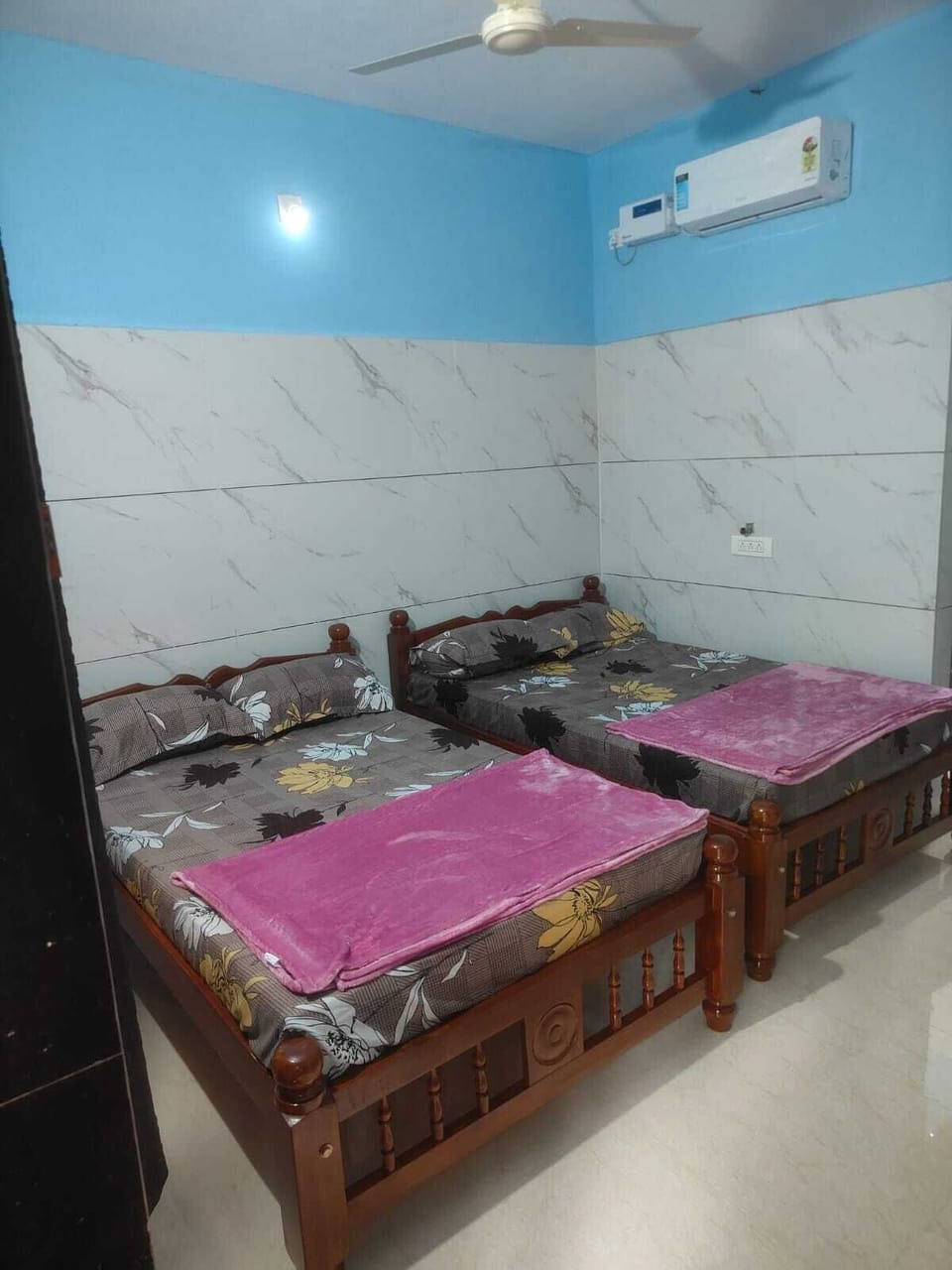 Classic Triple Room | Free WiFi