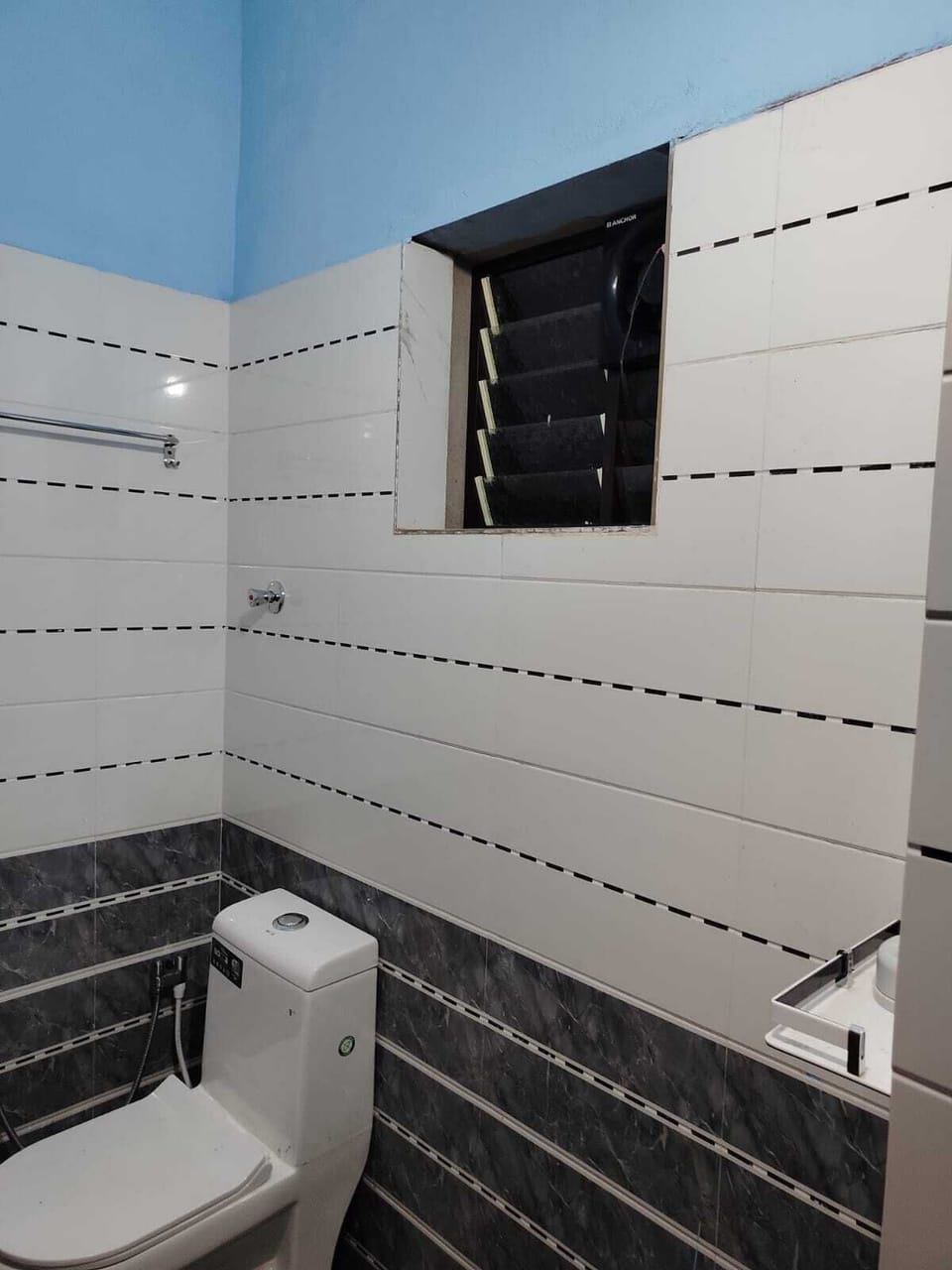 Basic Double Room | Bathroom