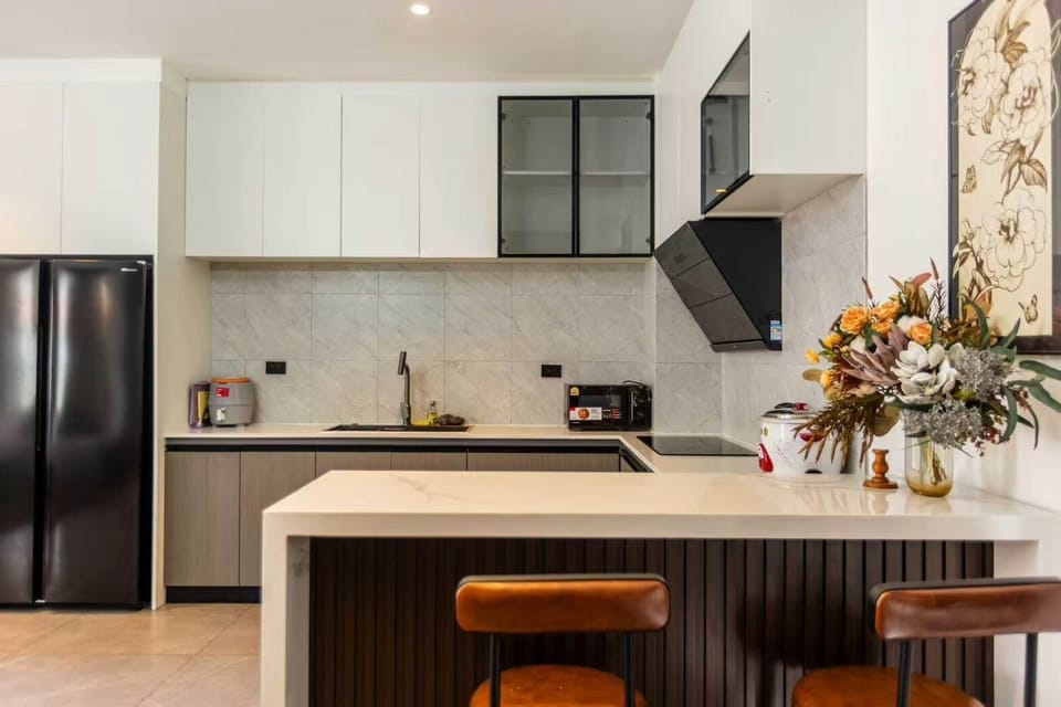 Family Villa, 5 Bedrooms, Non Smoking, Pool Access | Private kitchen