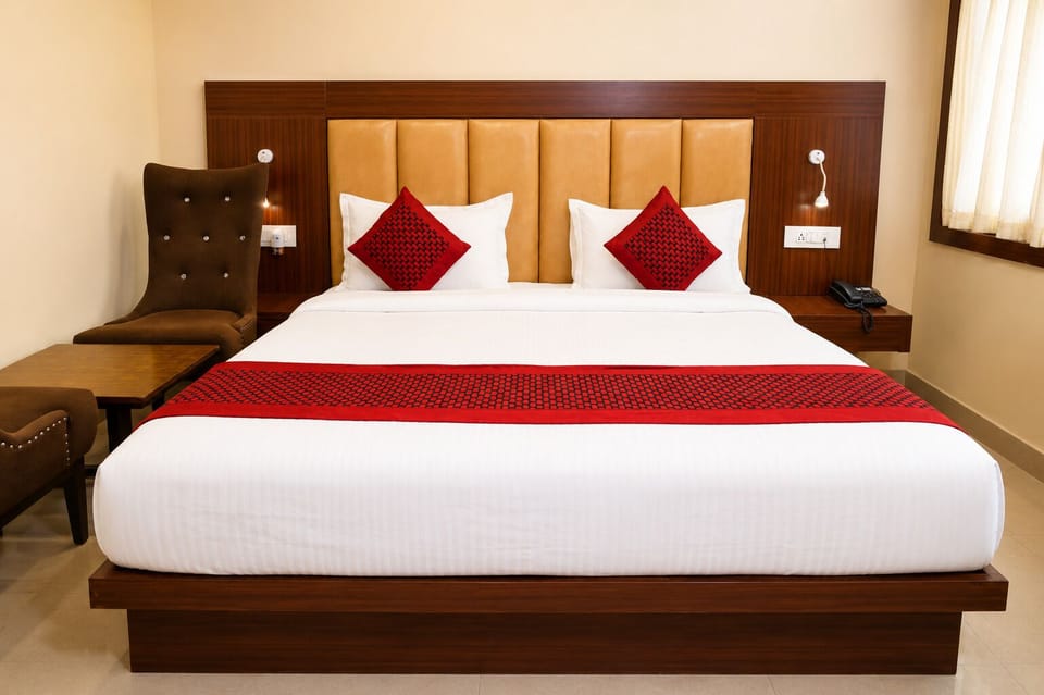 Deluxe Room with King Bed | Free WiFi