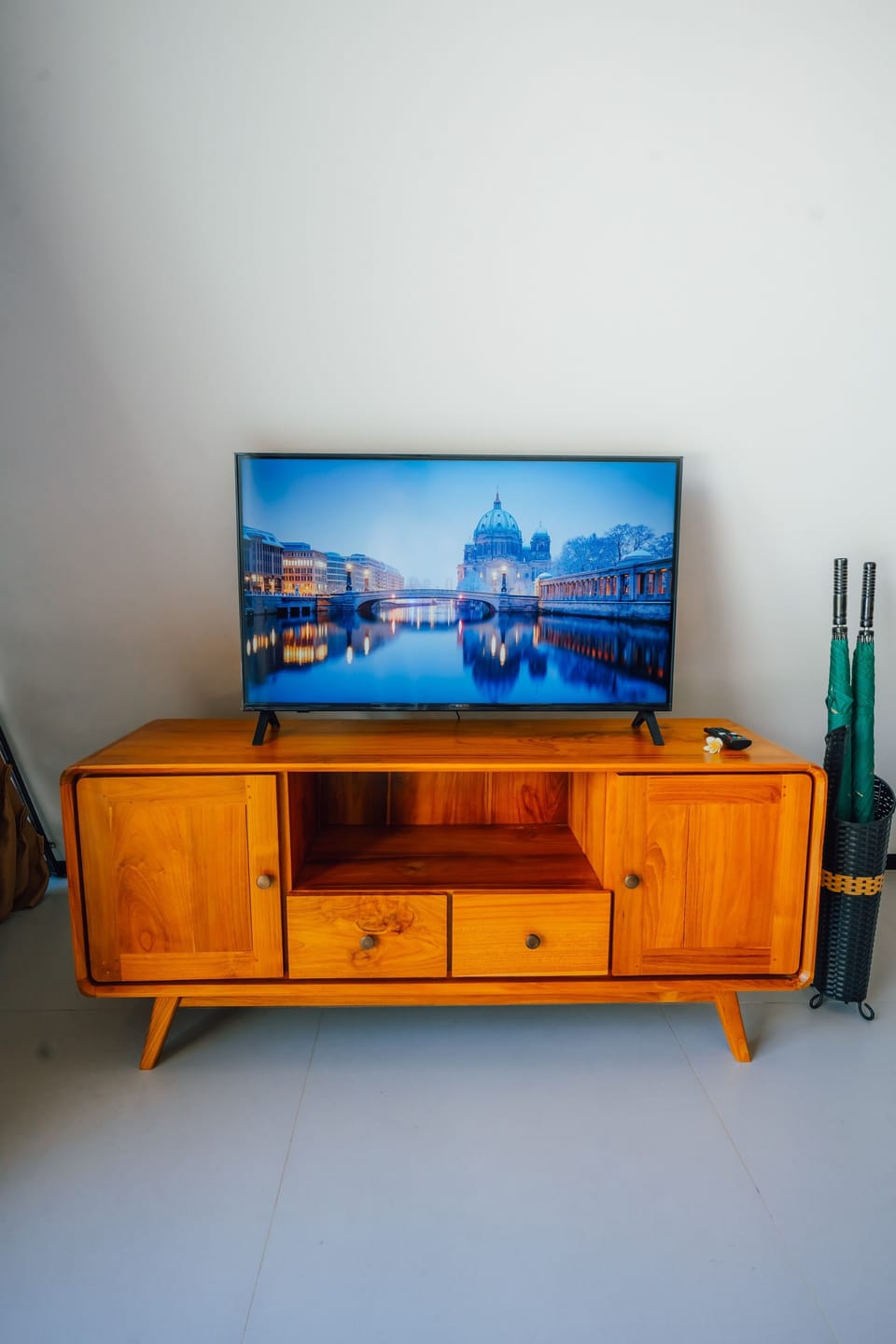 Luxury Villa, 1 Bedroom, Balcony, Pool View | Television