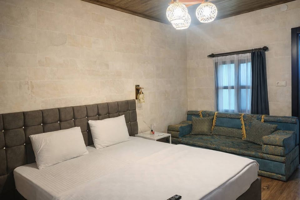 Standard Double or Twin Room | Desk, free WiFi