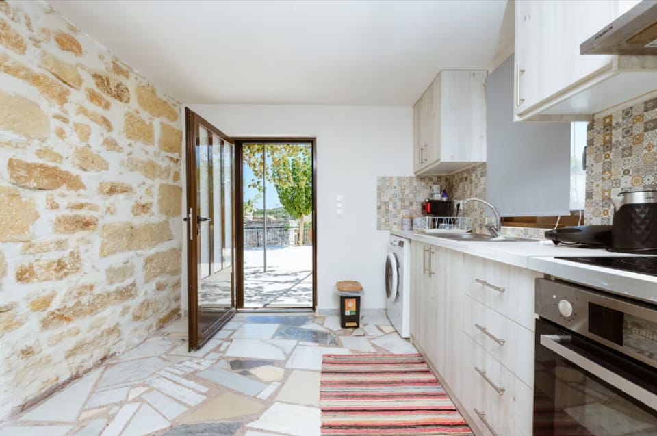 House | 1 bedroom