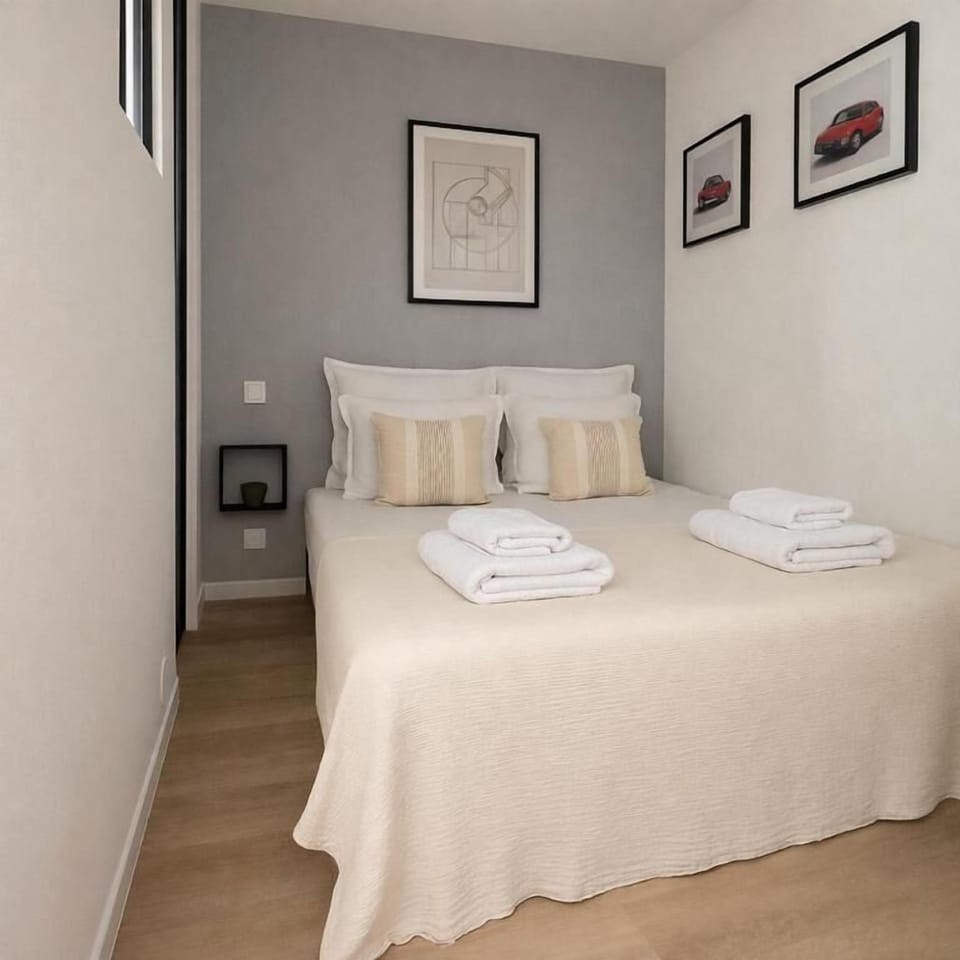 Apartment | Iron/ironing board