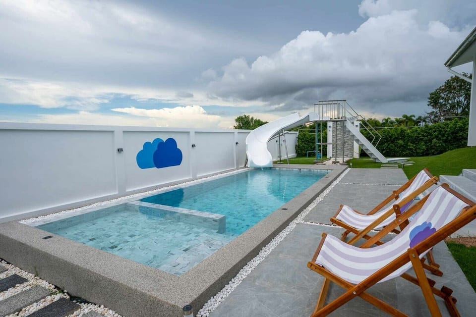 Outdoor pool, sun loungers