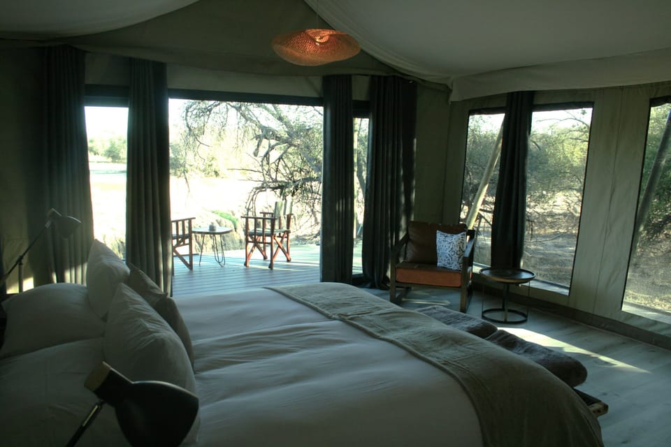 Deluxe Double or Twin Room, Patio, River View | Desk, laptop workspace, WiFi (free)