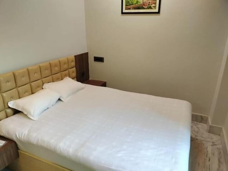 In-room safe, soundproofing, free WiFi, wheelchair access