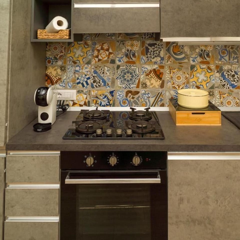 Premium | Private kitchen | Fridge, espresso maker, coffee/tea maker, electric kettle