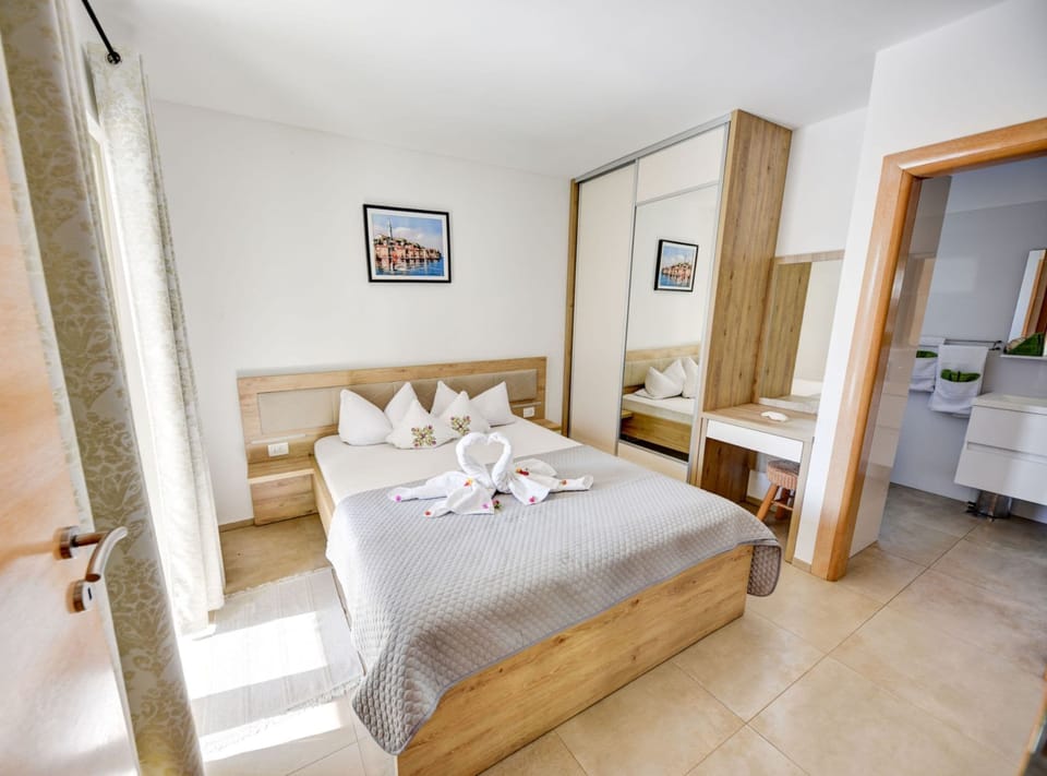House (Guest house Gabriel with pool) | 3 bedrooms, cribs/infant beds
