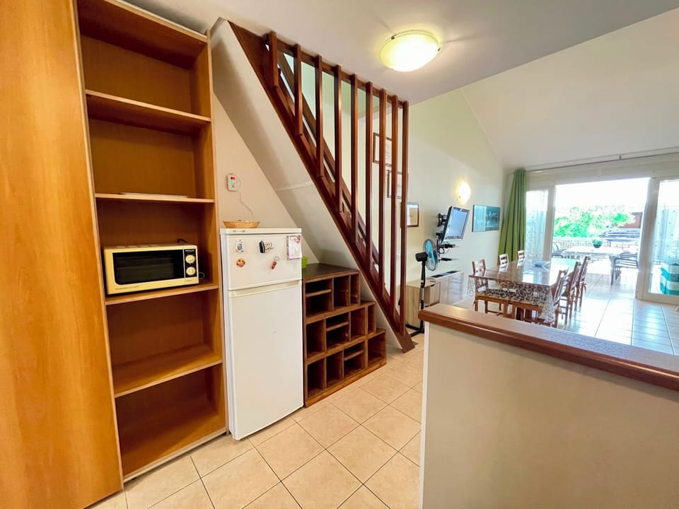 Apartment, 2 Bedrooms, Balcony, City View | Dining