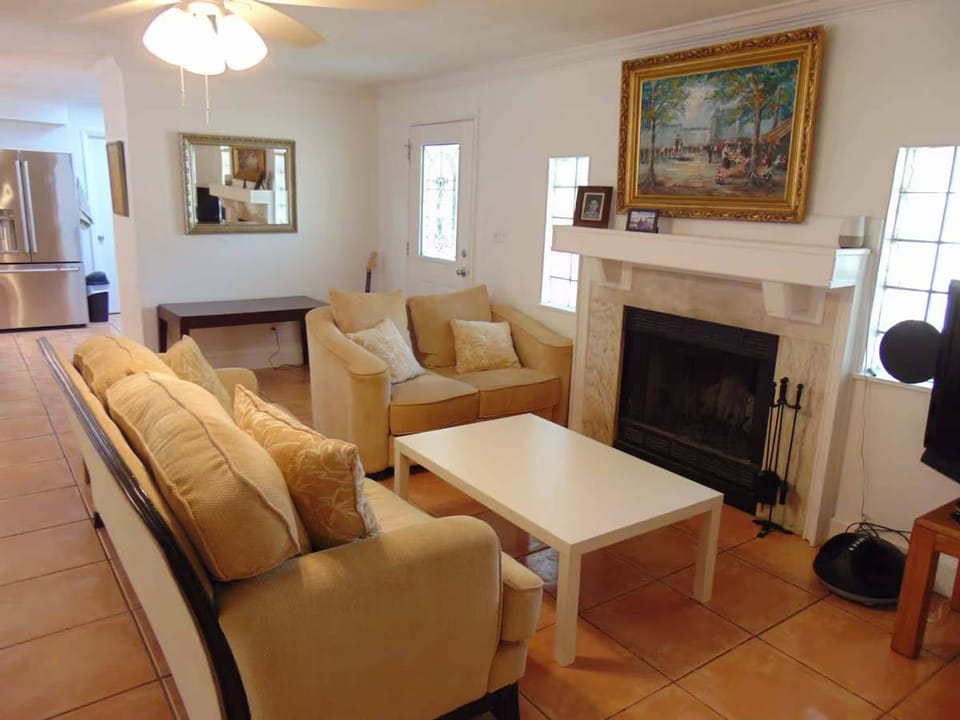 House | 3 bedrooms, high-speed internet