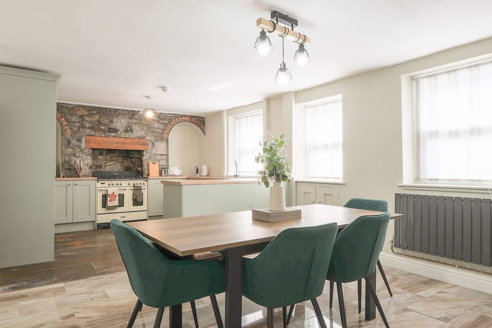House | 3 bedrooms, high-speed internet