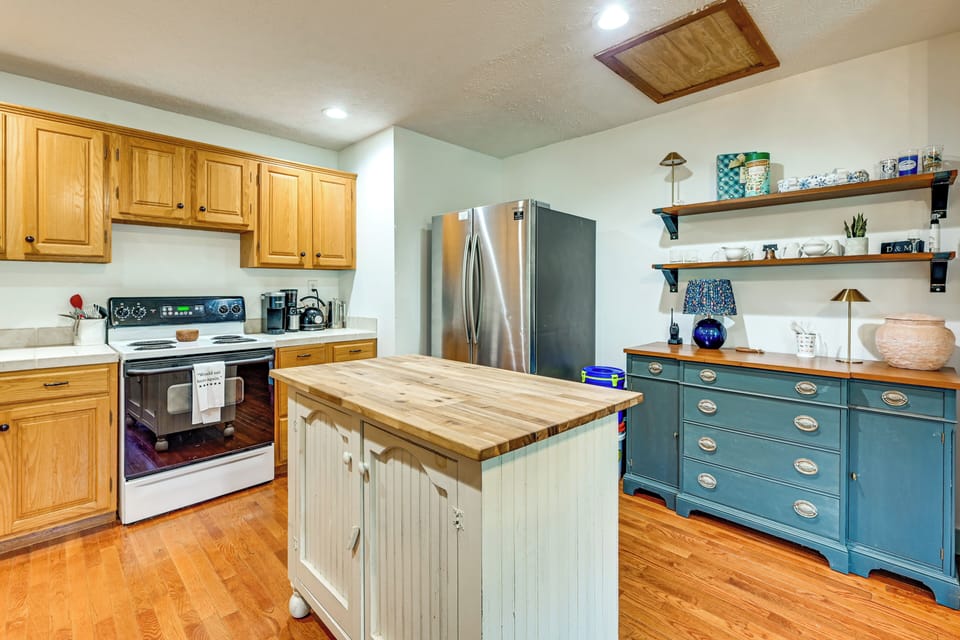 House (2 Bedrooms) | Interior