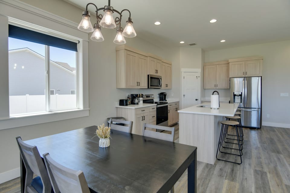 House (6 Bedrooms) | Interior
