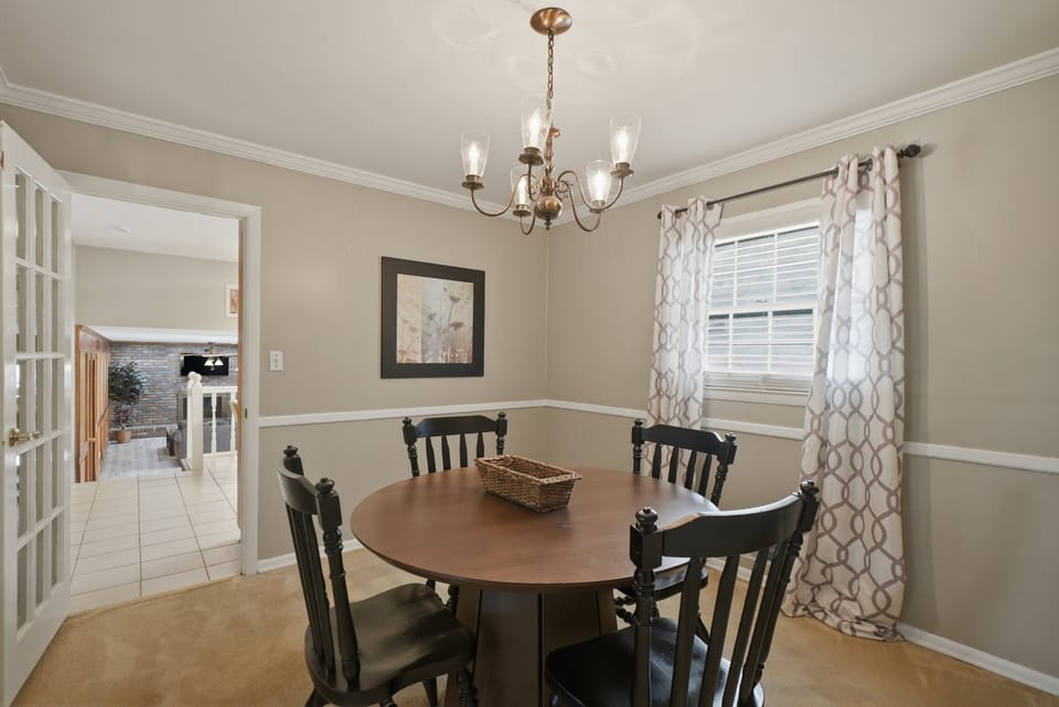 House, 4 Bedrooms | Dining